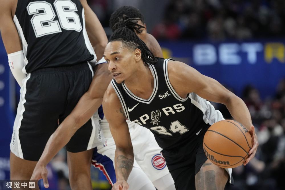 教练组必须 教练组必须