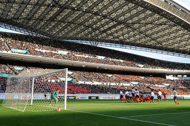 上的年轻球 上的年轻球