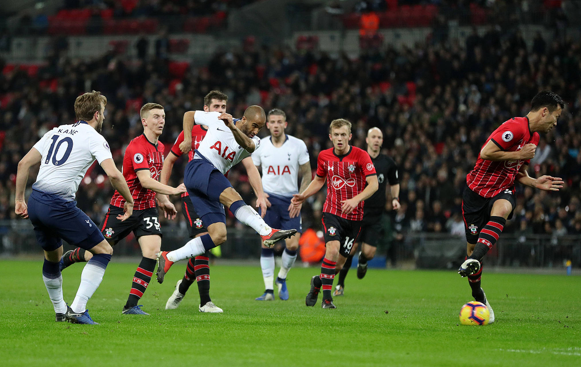 中卫与右后 中卫与右后